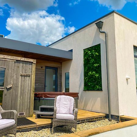 The Retreat, Sauna & Hot Tub, Charming & Cosy Gem Blandford Forum Extérieur photo