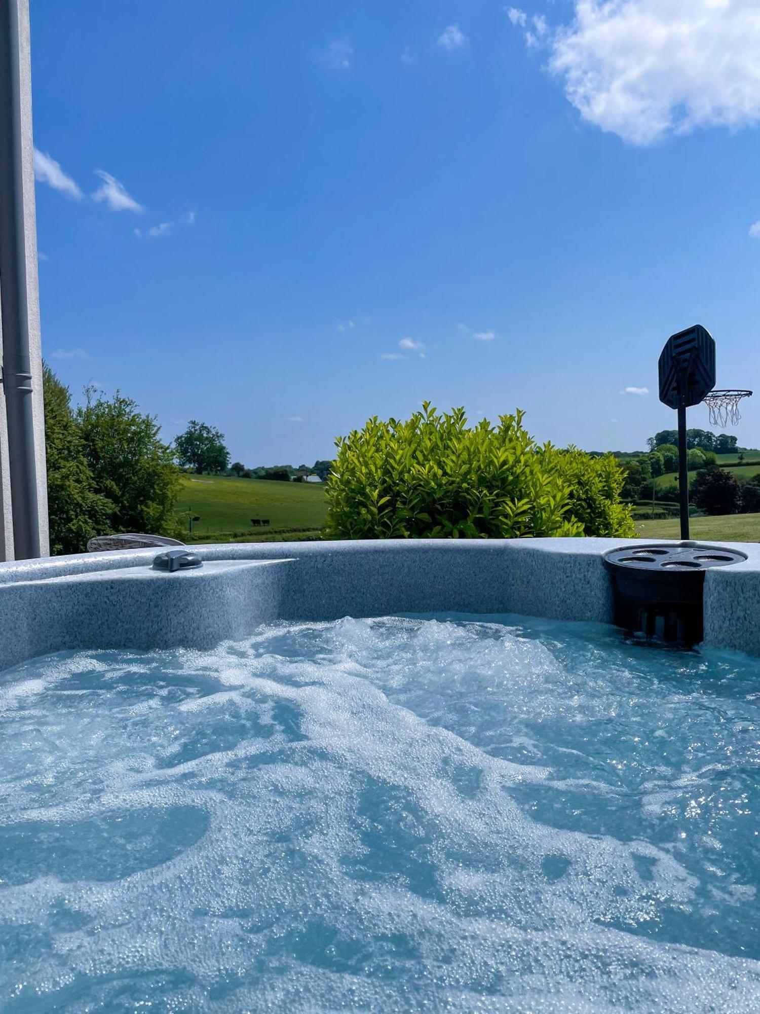 The Retreat, Sauna & Hot Tub, Charming & Cosy Gem Blandford Forum Extérieur photo